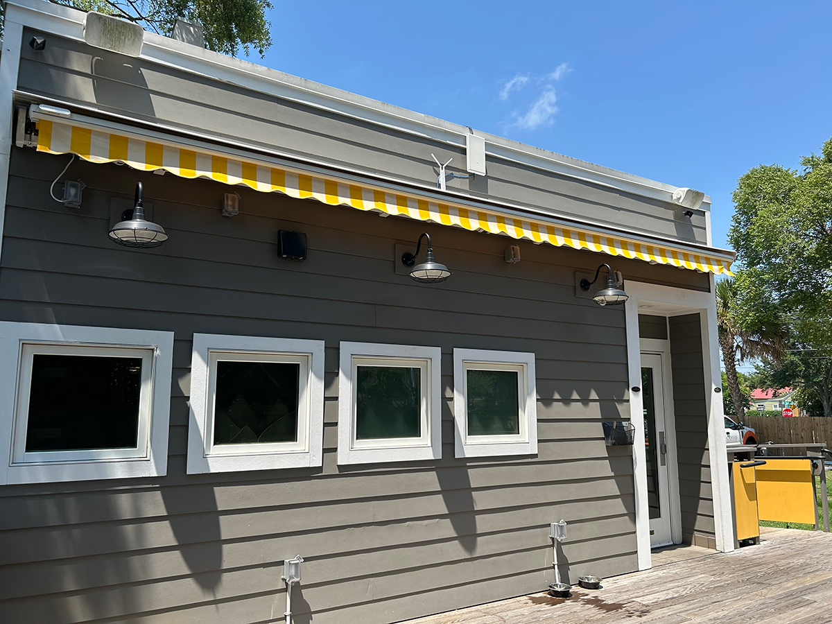 retractable awning hhi sc
