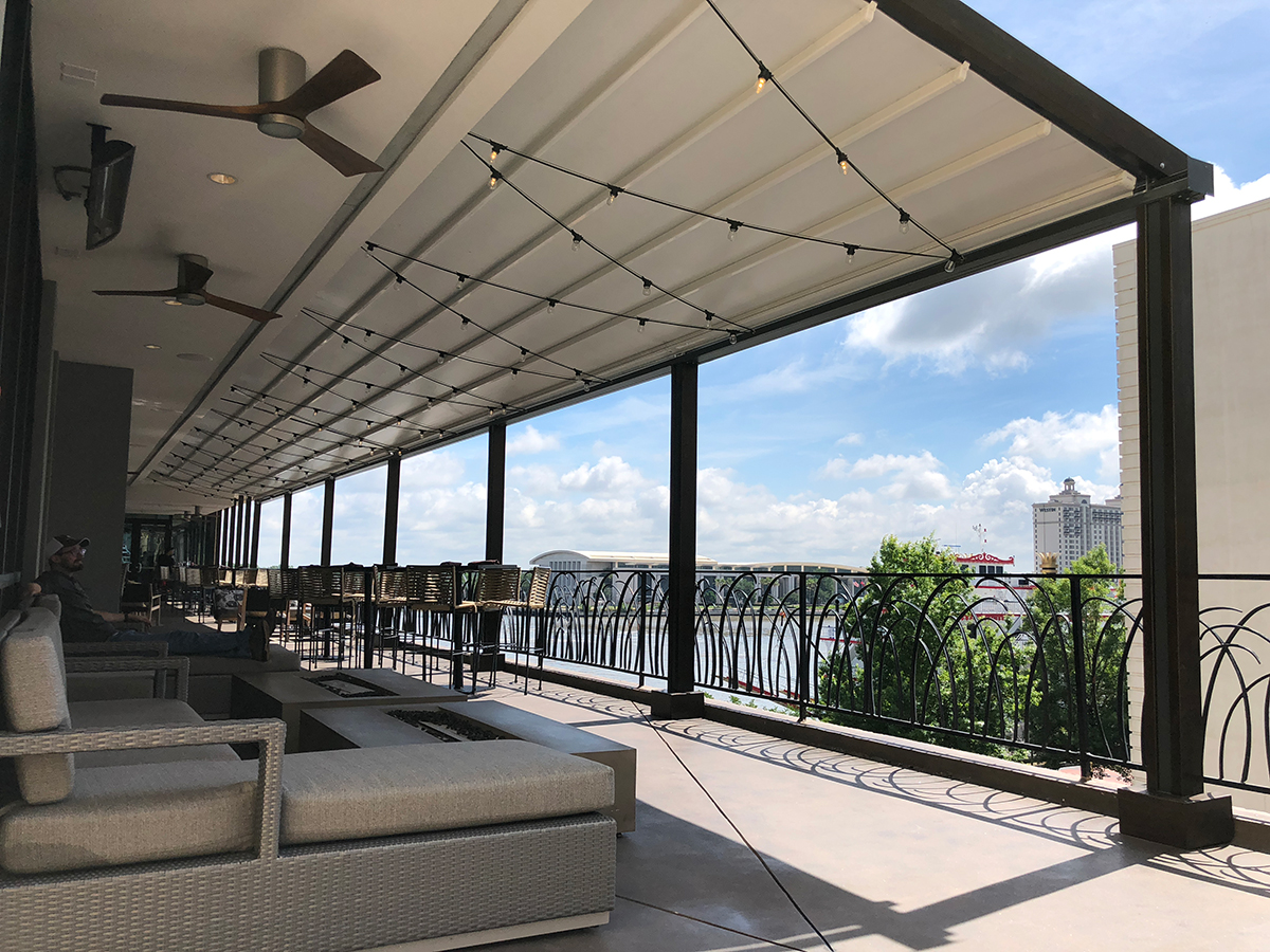 commercial retractable roofs